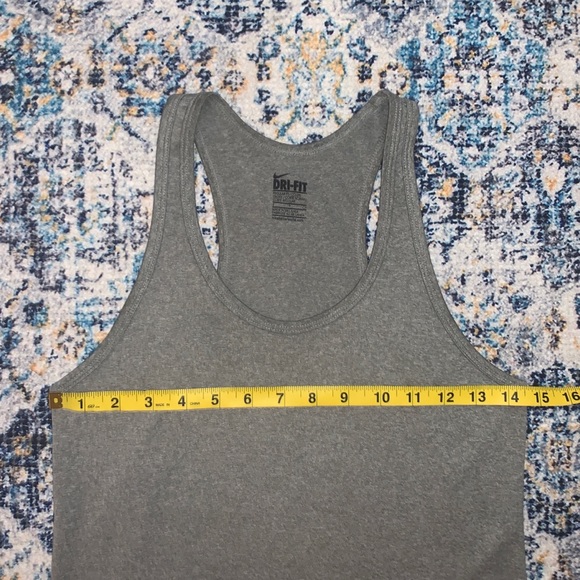 NIKE Dri-fit tank size S - Picture 4 of 7